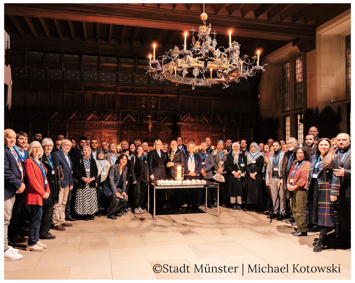 Interreligiöse Friedensandacht für Einheit unter den Menschen